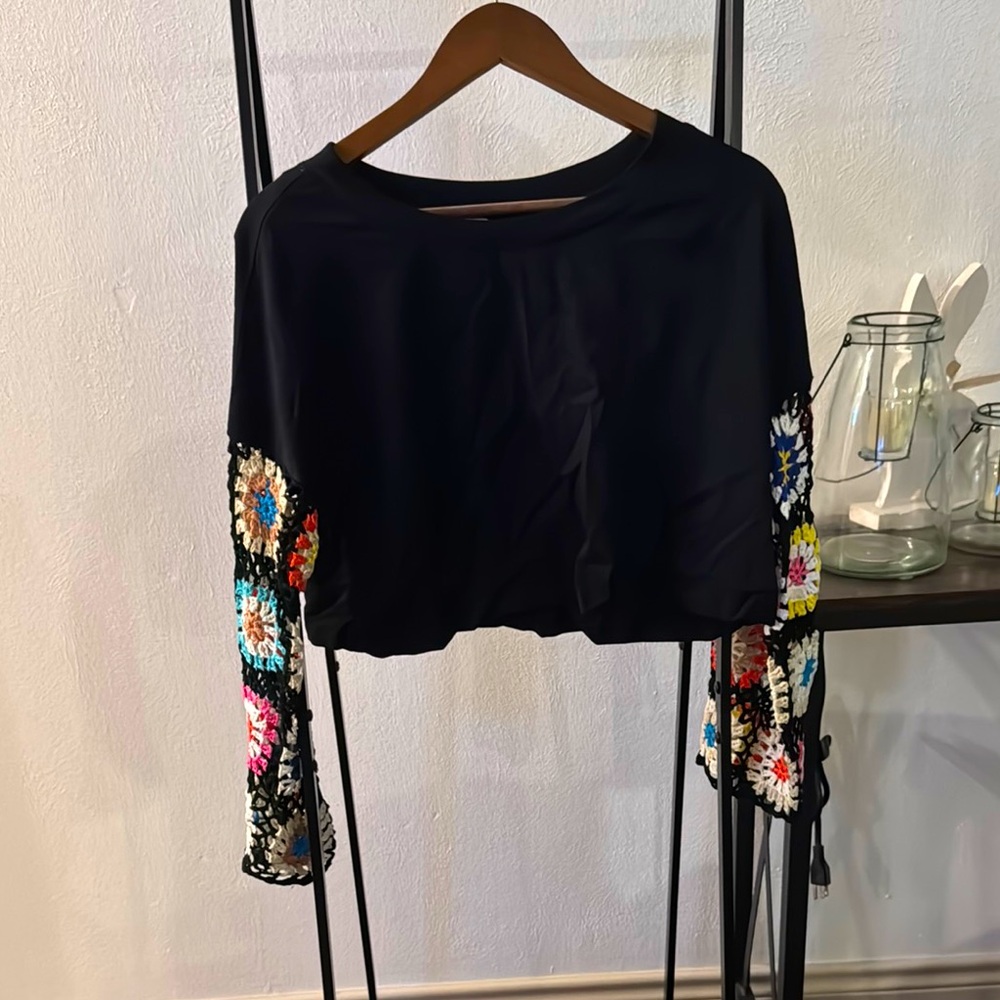 Floral Sleeve Black Top Cropped